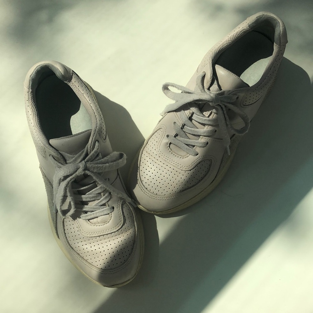 Everlane Periwinkle Sneakers